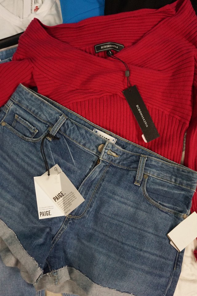 ladies_designer_clothing_wholesale_bundles_to_resell_on_poshmark_ebay_7_6_23_8__01798