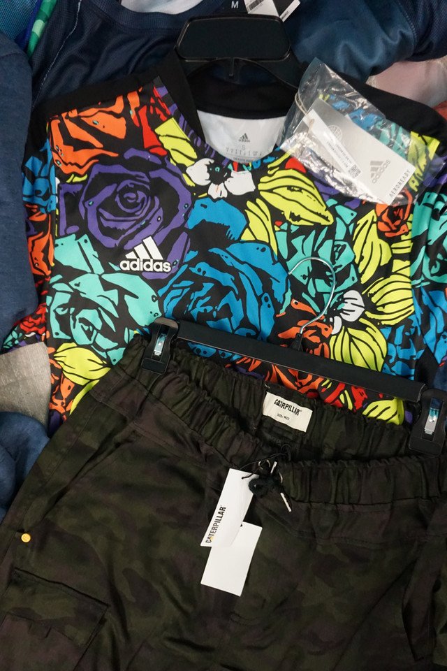 lands_end_wholesale_clothing_pallets_9_4_23_31__19831-1 (1)